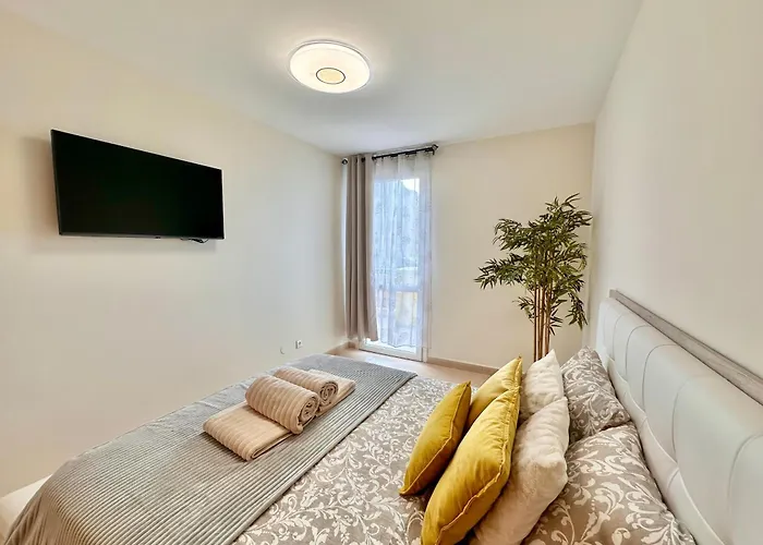 Apartment Sunshine With Sea Viev