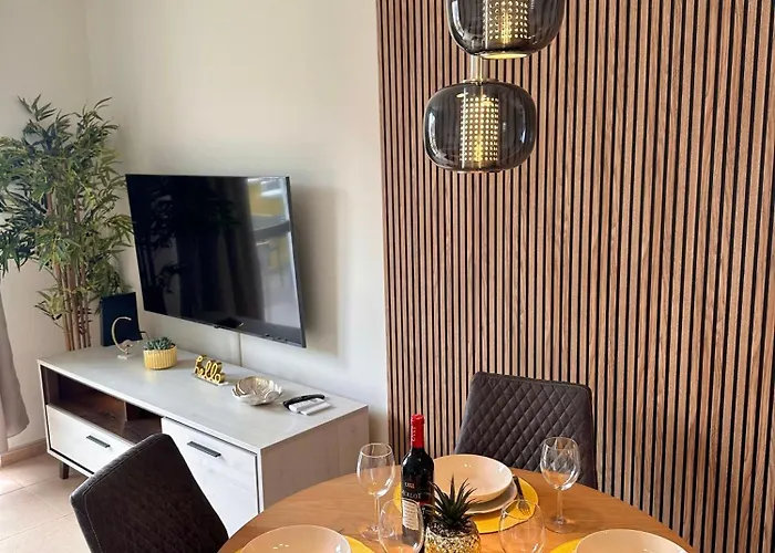 Sunshine With Sea Viev Apartment